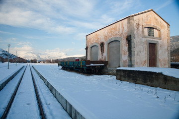 Obraz premium Voie de chemin de fer à Francardo en Haute Corse