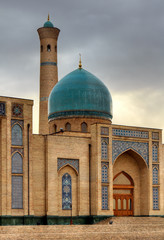 Fototapeta na wymiar Hast Imam Square in Taskent