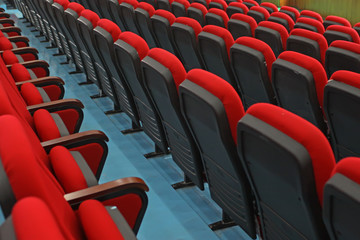 Obraz premium red chairs