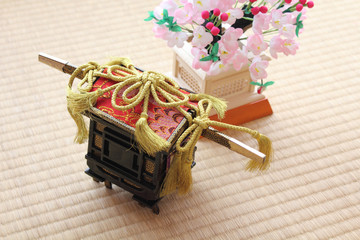 ひな飾り　籠