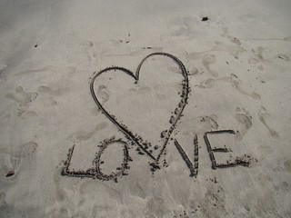 Herz am Strand