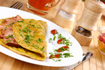 Omelet with bacon