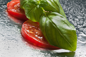 Tomaten und Basilikum