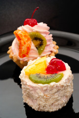 tutti frutti cake and basket cake