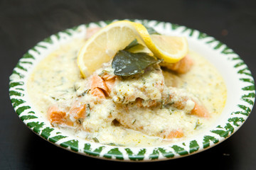 Pavé de saumon en sauce