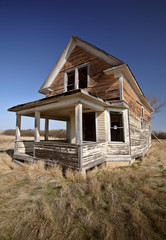 Fototapeta na wymiar Stary opuszczony dom Saskatchewan