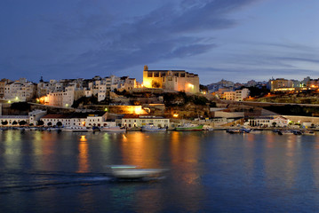 Fototapeta na wymiar Mahon i jego port. Mahon, Minorka, Baleary, Hiszpania, Europa.