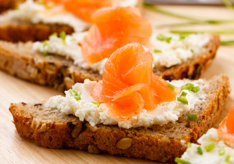 Bread with  smoked salmon and cream cheese