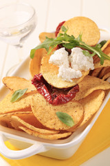 Corn chips and curd cheese