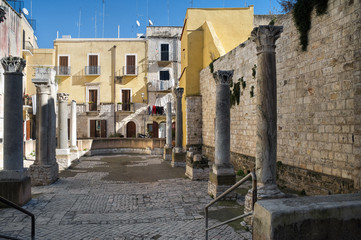 Fototapeta na wymiar St Mary of Good placu rady. Bari Apulia.