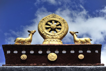 藏传佛教的铜山羊和法轮