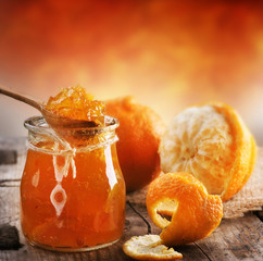 Fototapeta premium Domowy pomarańczowy dżem