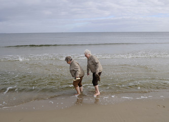 Seniorinnen am Strand