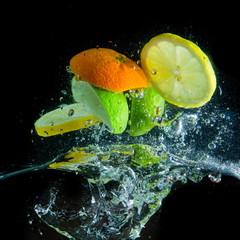 Fototapeta na wymiar fruit splash