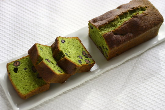 黒豆入り抹茶パウンドケーキ