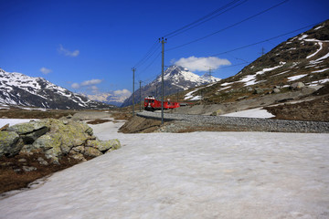 Trenino Rosso del Bernina