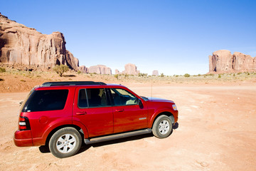 Fototapeta na wymiar off road, Monument Valley National Park, Utah, Arizona, USA