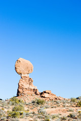 Fototapeta na wymiar Balanced Rock, Arches National Park, Utah, USA