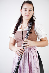 Musikerin mit Klarinette