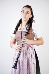 Konzentrierte Musikerin