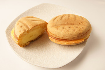 饅頭　まんじゅう　栗まんじゅう　栗饅頭　カスタードクリーム　２個