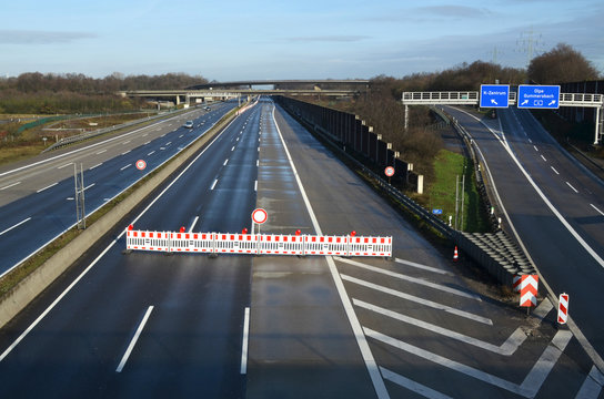 Gesperrte Autobahn