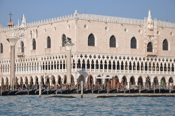 Naklejka premium Dogenpalast in Venedig