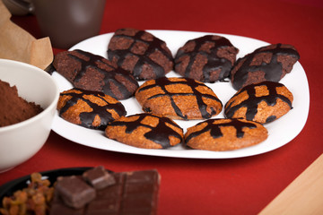A plate of chocolate cookies