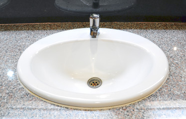 Handbasin in toilet