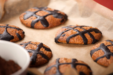 A plate of chocolate cookies