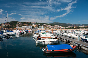Fototapeta na wymiar Harbor in San Feliu de Gauxols