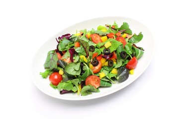 カラフルな野菜サラダ