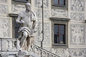 Fototapeta na wymiar Statua Cosimo I dei Medici - Pisa