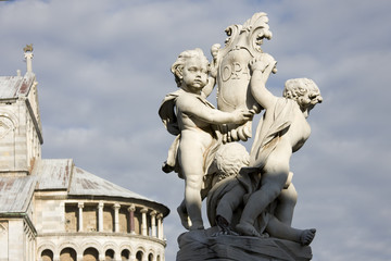 Obraz premium Fontana dei putti e cattedrale - Piazza dei miracoli - Pisa