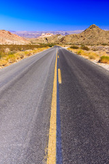 Fototapeta na wymiar Desert Highway