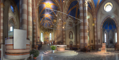 San Lorenzo cathedral interior.