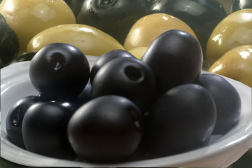Aceitunas negras y verdes   Olives