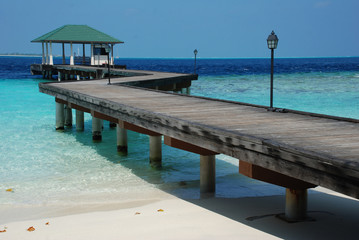 pontile su un atollo maldiviano © michele.pautasso