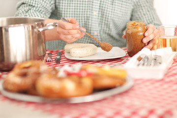 Weisswurst essen
