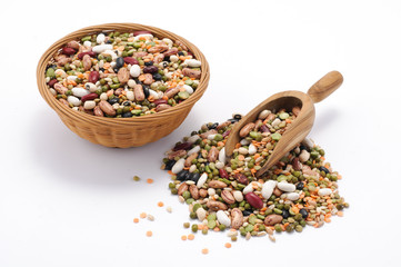 Zuppa di legumi e cereali