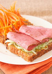 Tasty beef sandwich on wholewheat bread