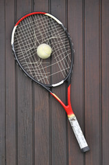 Broken Tennis Racket and old Tennis Ball - 30006445