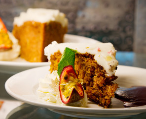 carrot cake with cream