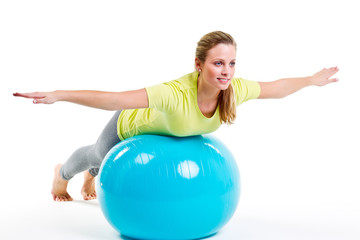 gleichgewicht halten auf dem gymnastikball