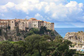 Fototapeta na wymiar Włochy, Kalabria, Old Tropea miasto na skale