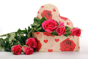 Roses with heart gift box