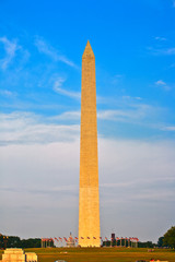 Washington Monument in the center of Washington DC