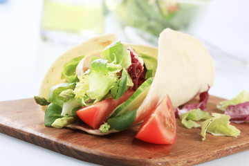 Corn tortilla and vegetable salad