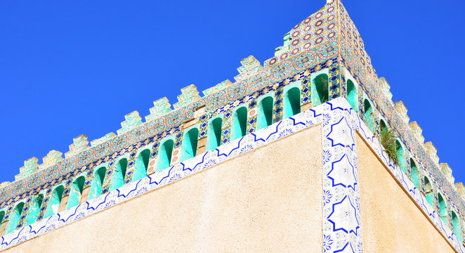 mausol&eacute;e...fa&ccedil;ade ext&eacute;rieure