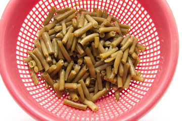 Bohnen im Küchensieb